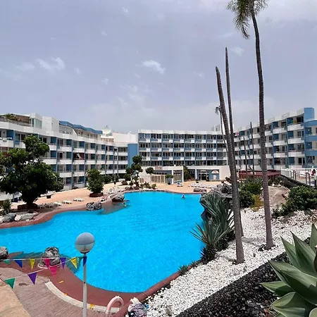 Modern Park - Pool View & Terrace