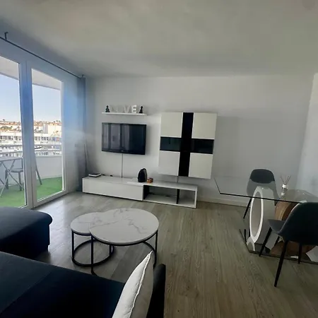 Modern Park - Pool View & Terrace Lejlighed
