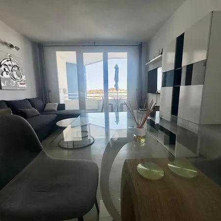 Modern Park - Pool View & Terrace 아파트 산미겔데아보나
